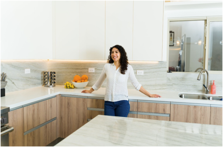 Cabinet Conundrum: Refacing vs. Replacing for Your Orange County Kitchen