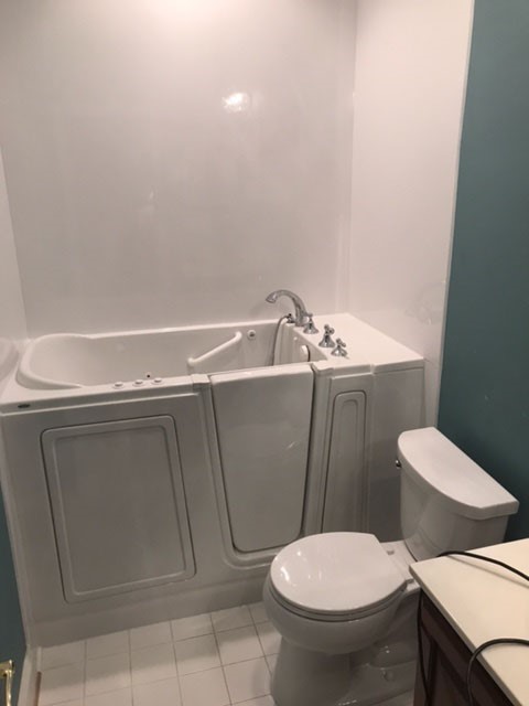 Walk-In Tubs for Veterans: Exploring Accessibility Options