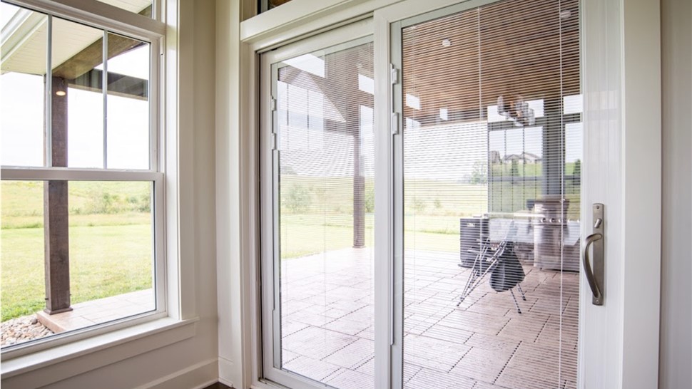 Sliding Door Photo 1