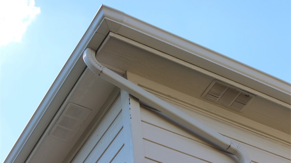 Seamless Gutters Photo 1