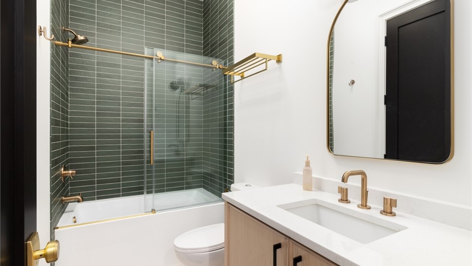 Basement Bathrooms Photo 18