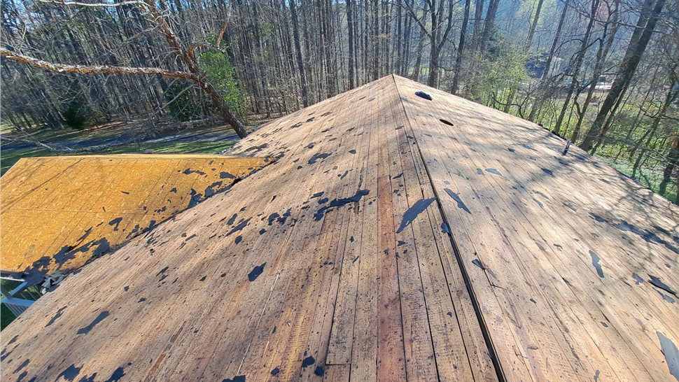 Roofing Project in Acworth, Georgia by Adamson Roofing Company