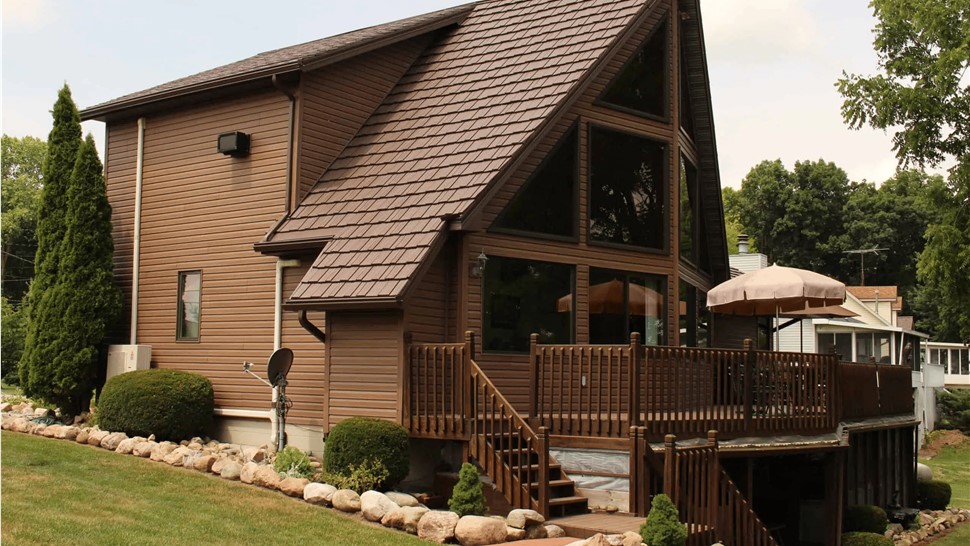 COUNTRY MANOR SHAKE Photo 1