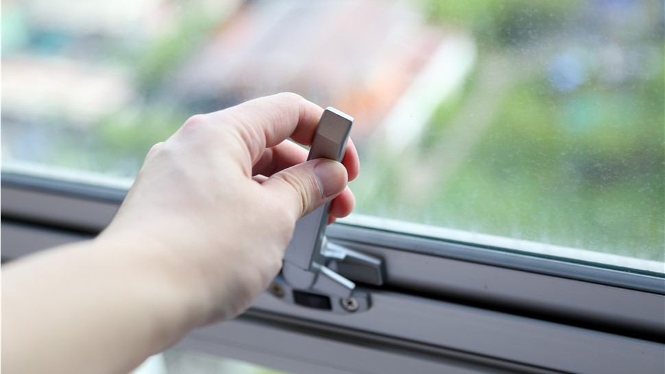 Windows - Awning Photo 1