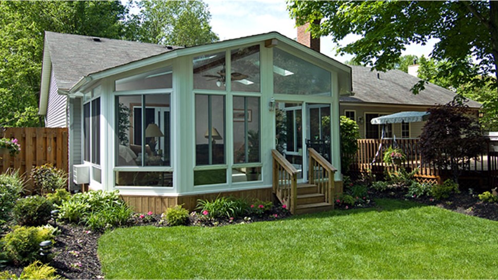 Sunrooms - Yorktowne Deluxe Photo 1