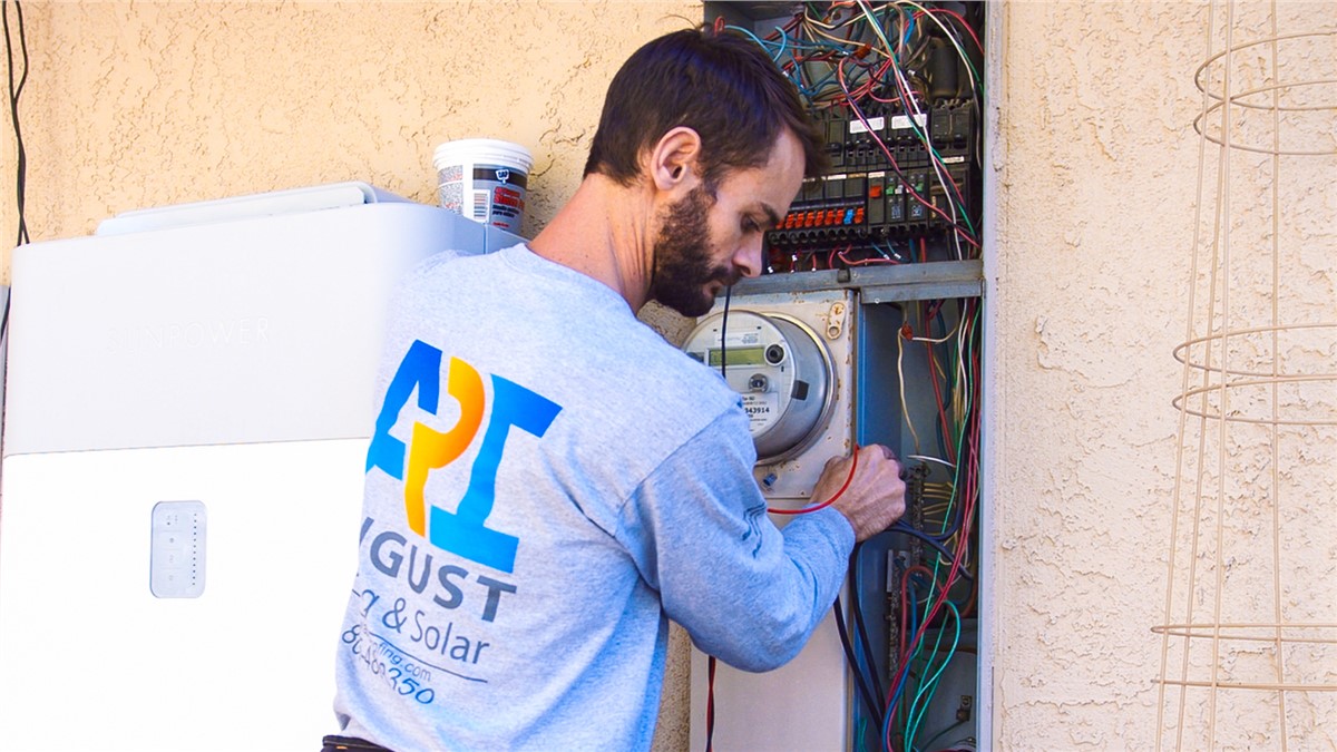 Rising Electric Bill? How to Beat Increased Utility Rates with a Solar Battery