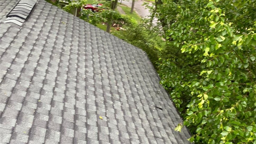 asphalt shingle roofing installation in Grand Rapids MI