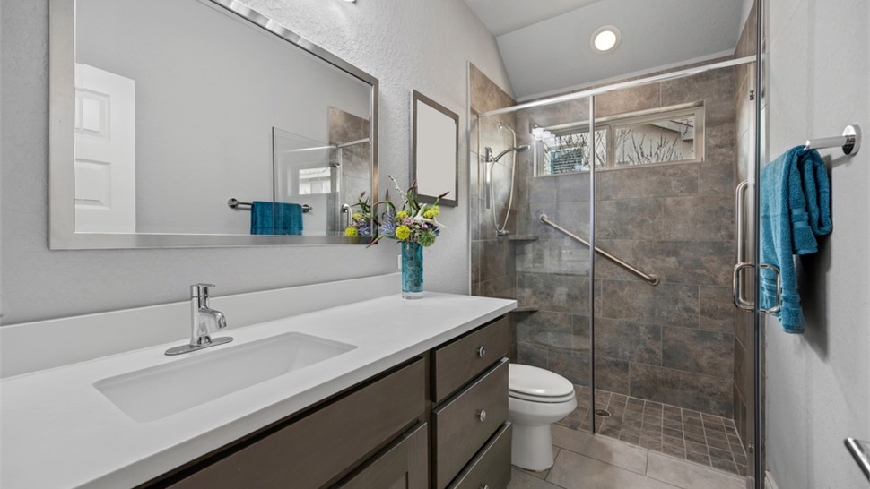 Service Areas - Shower Replacement Photo 100