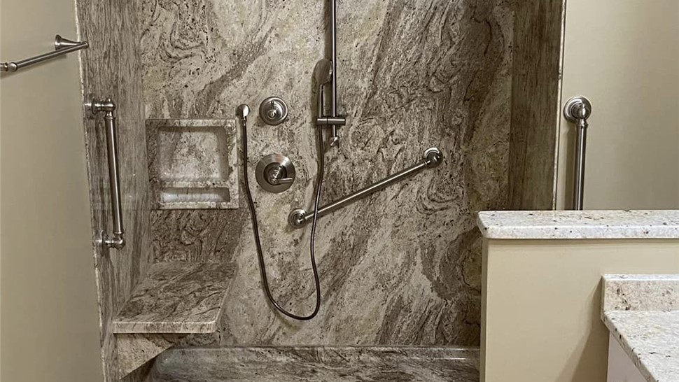 Barrier-Free Showers Photo 29