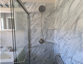 Shower Surrounds Photo 20
