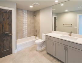 Bathtub Replacement Photo 31