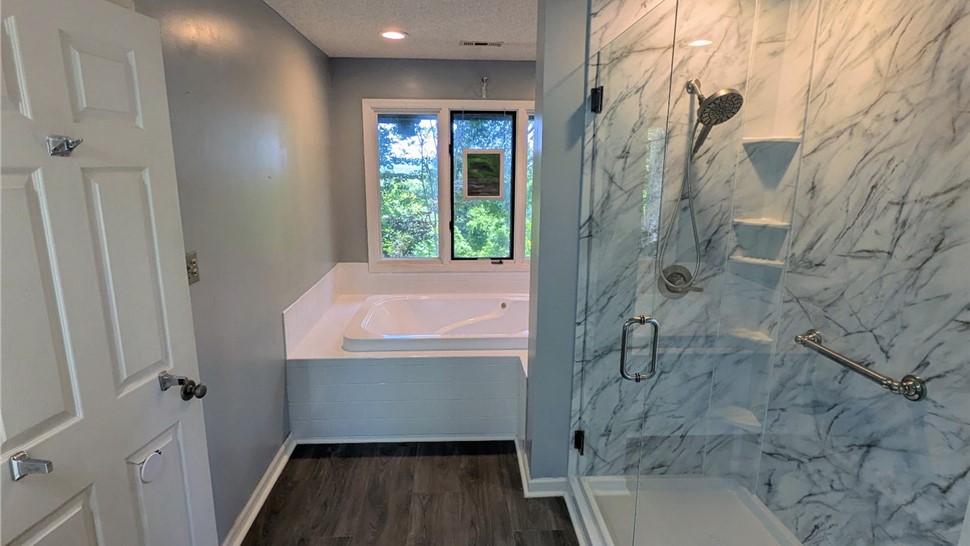 Bathtubs, Showers Project in Selma, Alabama by Bath Innovations Inc