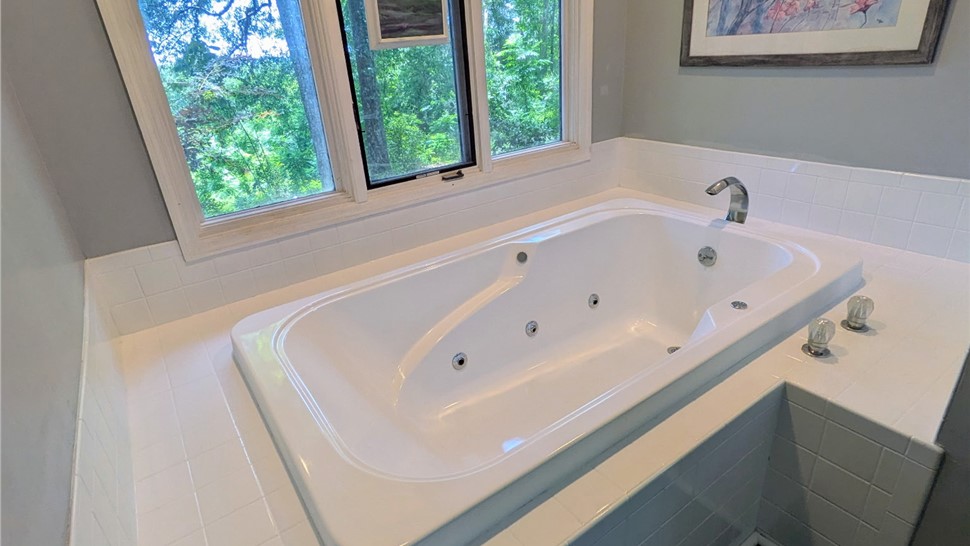 Bathtubs, Showers Project in Selma, Alabama by Bath Innovations Inc