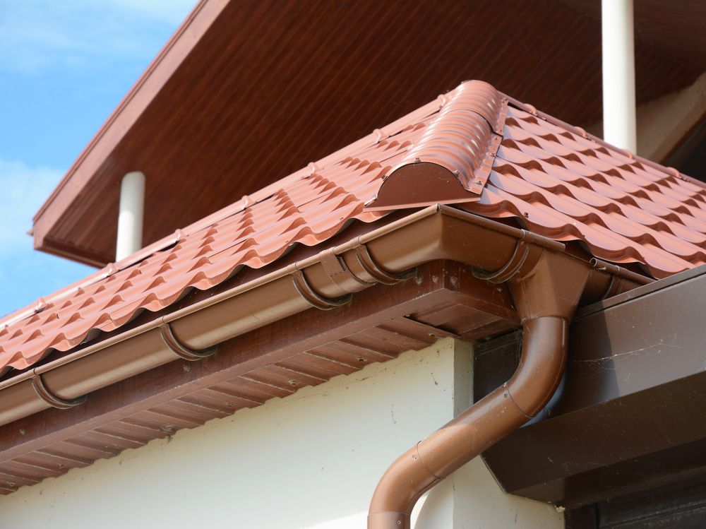 How to get on roof without damaging gutters