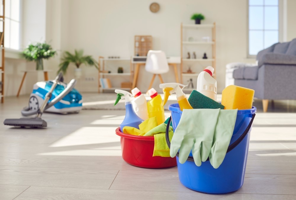 How to Clean House Before Your Residential Move