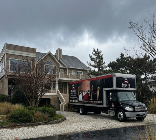 Beating the Winter Chill: How Delaware Homeowners Can Save on Local Moves Before the Holidays