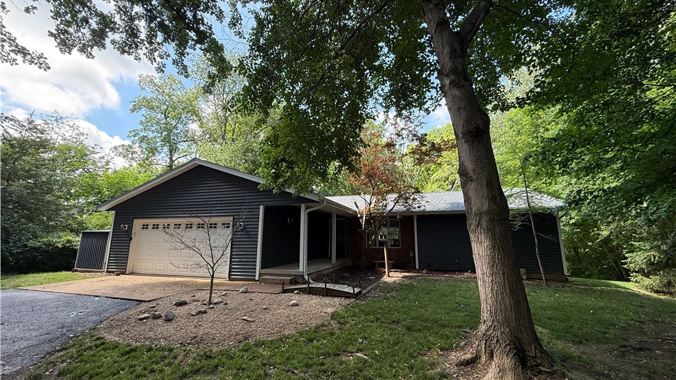 Front view of Princeton, IL residential roof replacement completed with GAF HDZ shingles.