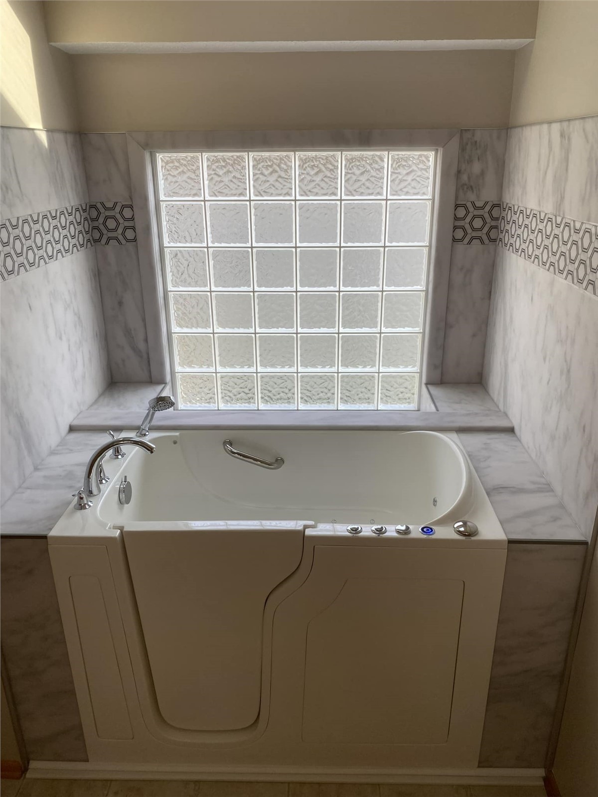 Life-Changing Benefits of a Walk-In Bathtub Installation