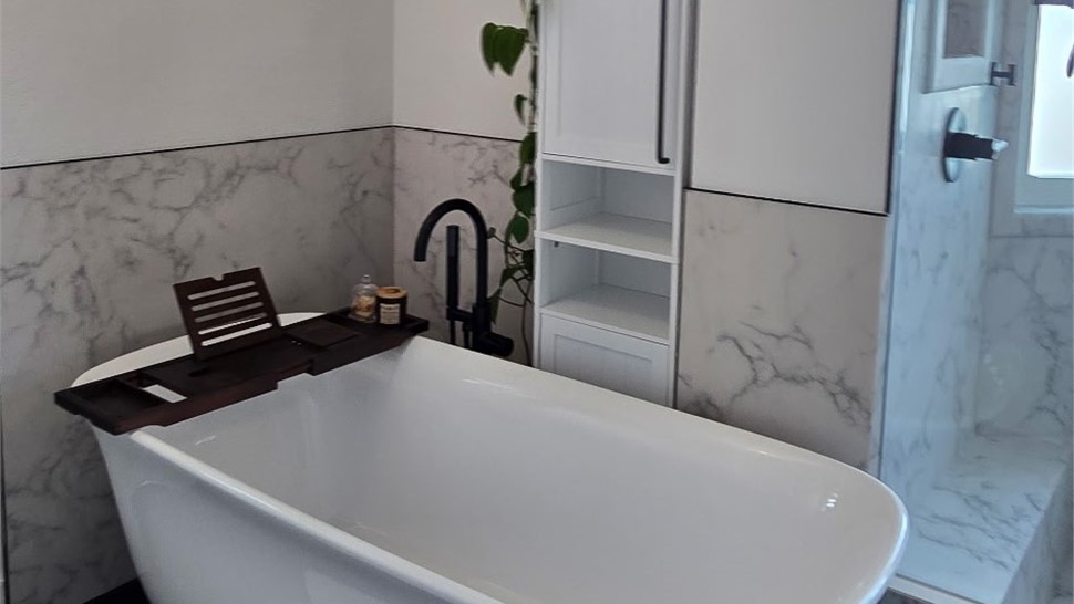 Bathtub Remodeling Photo 75