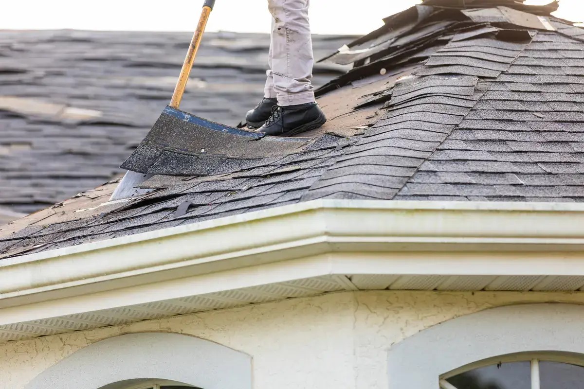 What Is A Roof Tear Off? ( 6 Simple Step Guide)