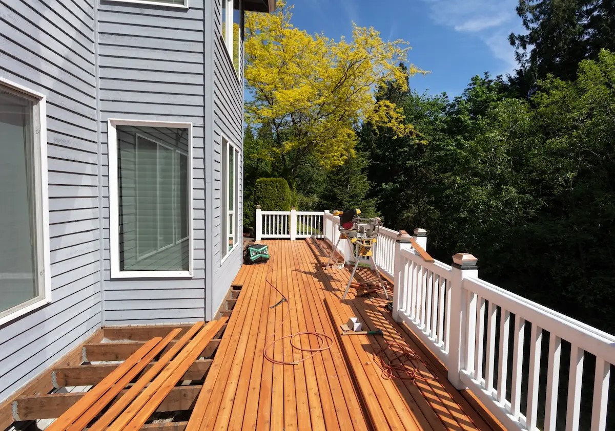 Deck Construction: What to Expect from Your Deck Installer
