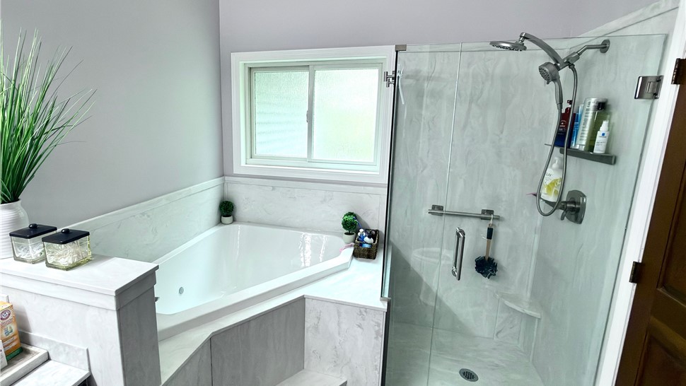 Bathtubs, Remodel, Showers Project in Inver Grove Heights, MN by Clear Choice Bath