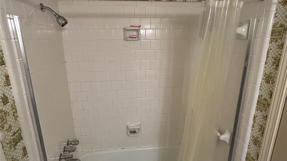 Remodel, Showers Project in Pensacola, Florida by Clear Choice Bath