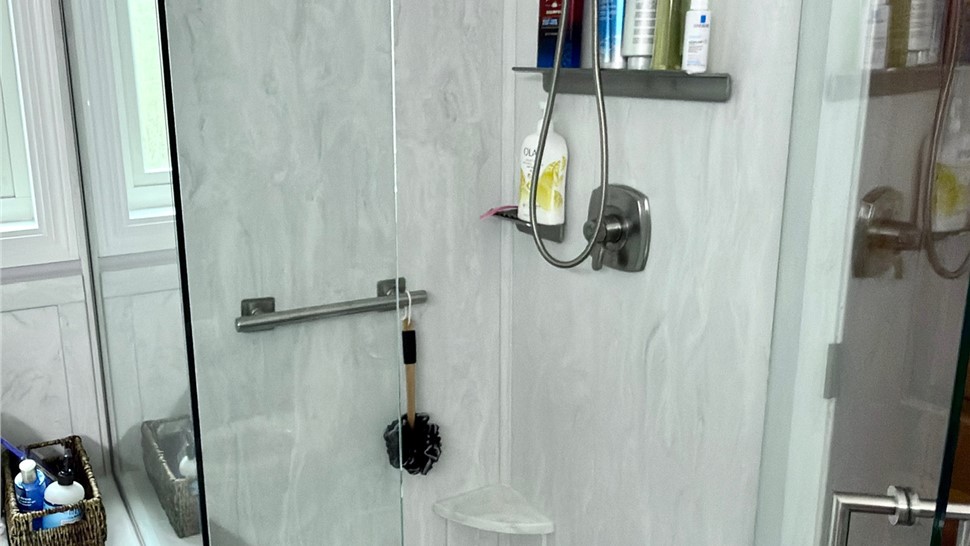 Bathtubs, Remodel, Showers Project in Inver Grove Heights, MN by Clear Choice Bath