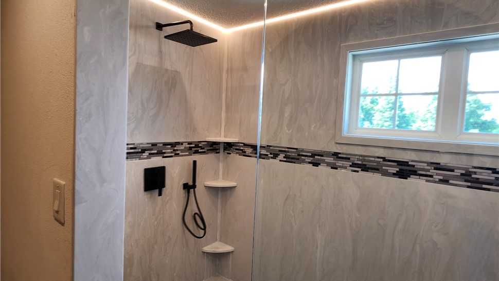 Remodel, Showers Project in Pleasant Hill, IA by Clear Choice Bath