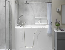 Bathrooms - Walk-In Tubs Photo 4