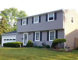 Siding - Insulated Vinyl Siding Photo 2