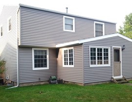 Siding - Insulated Vinyl Siding Photo 4