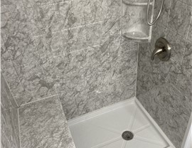 Bathroom Remodeling - Walk-in Showers Photo 3