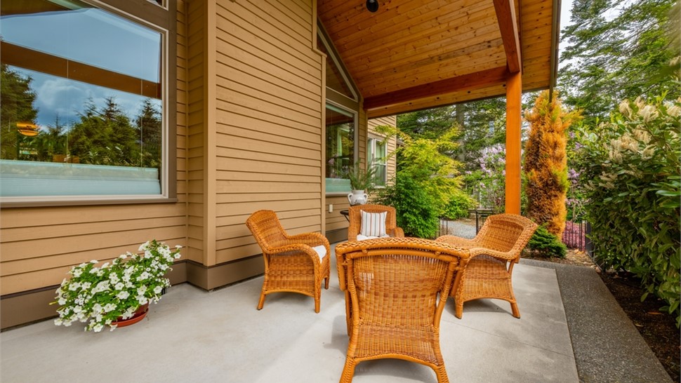 Cedar Siding Photo 31