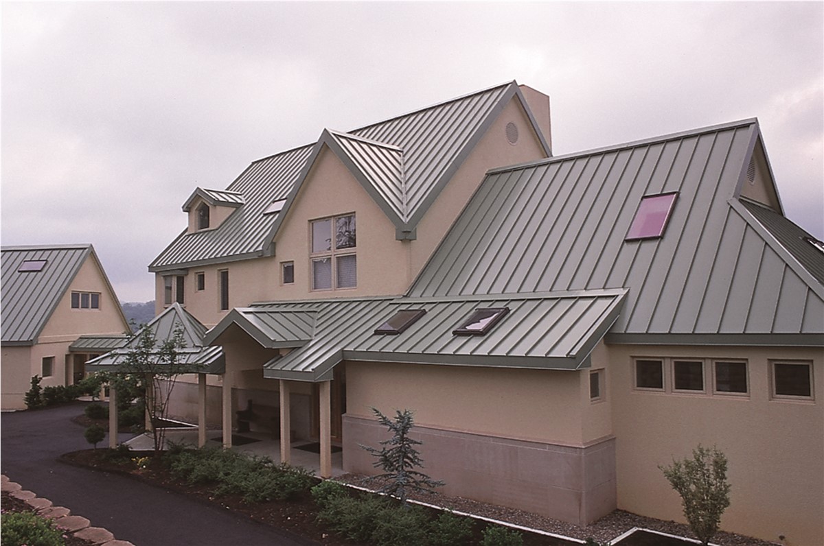 Benefits of a Metal Roofing System with a Sherwin-Williams Coating