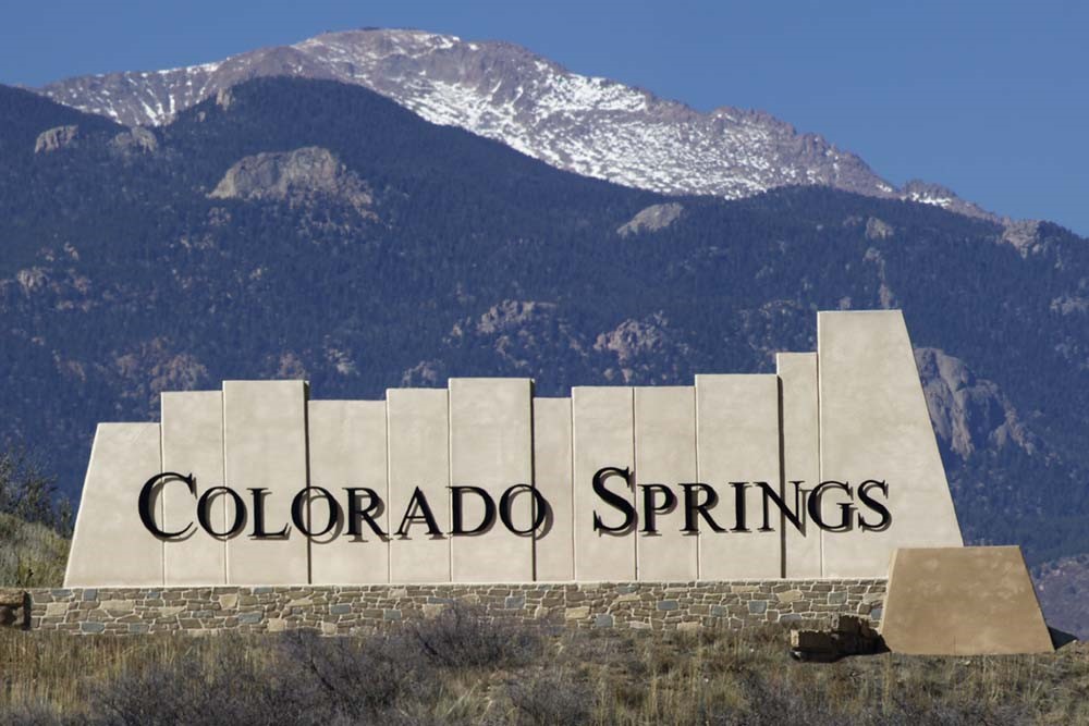 Reasons to Consider a Long Distance Move from Honolulu to Colorado Springs