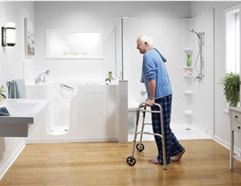 Walk-In Tubs Photo 3