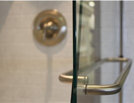 Bath Enclosures Photo 4