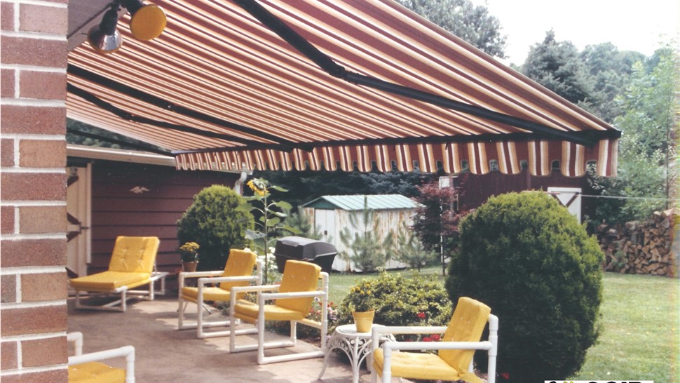Awnings- Retractable Photo 1