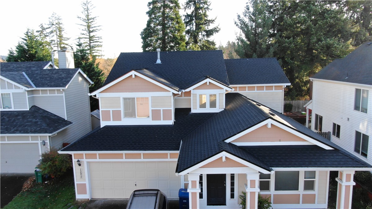 Give Yourself the Gift of a New Roof This Holiday Season