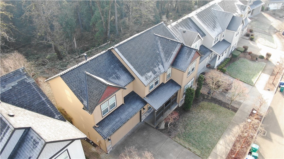 Roofing Project in Clackamas, OR by Clear Vision Construction