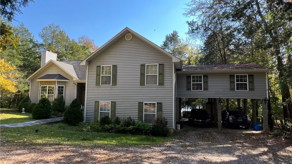 Siding Project in Gallatin, TN by Eenigenburg Exteriors