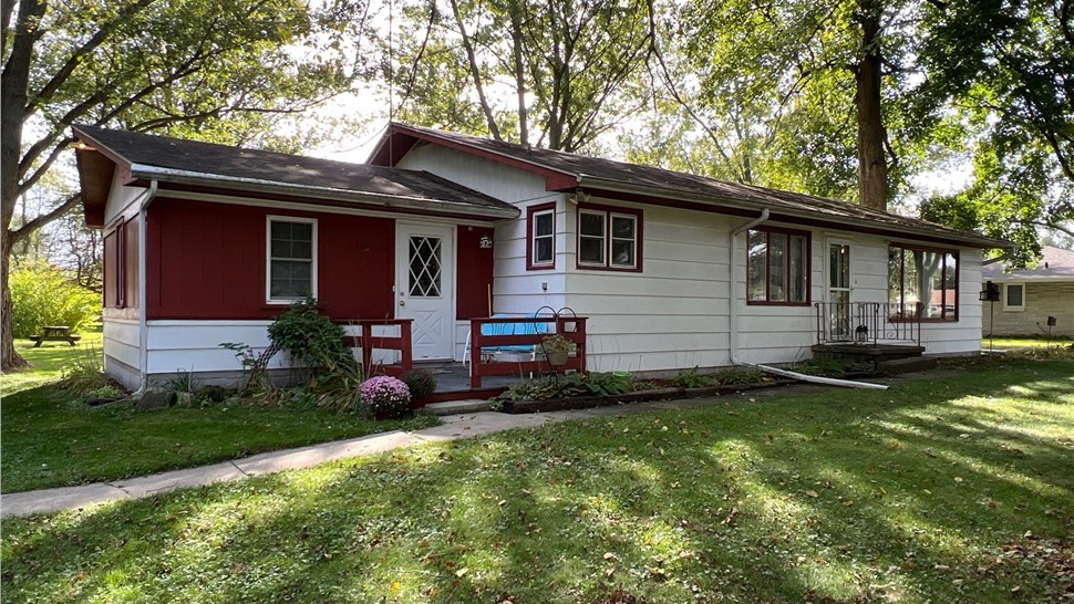 Siding Project in Lowell, IN by Eenigenburg Exteriors