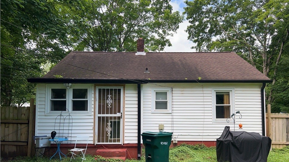 Siding Project in Waverly, Tennessee by Eenigenburg Exteriors