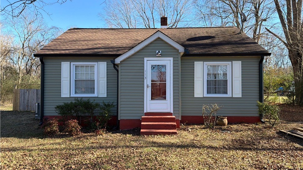 Siding Project in Waverly, Tennessee by Eenigenburg Exteriors
