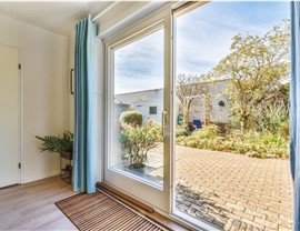 Sliding Doors Photo 2