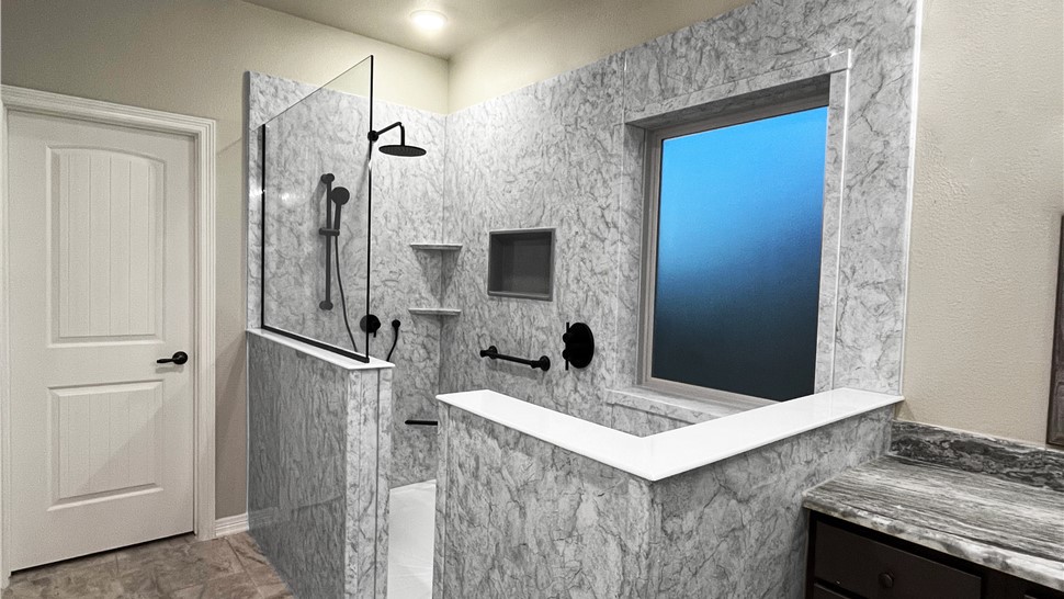 Custom Showers Photo 40