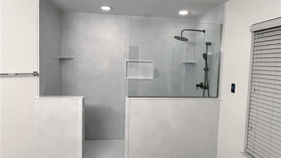 Barrier Free Showers Photo 21