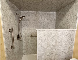 Roll-in Showers Photo 34