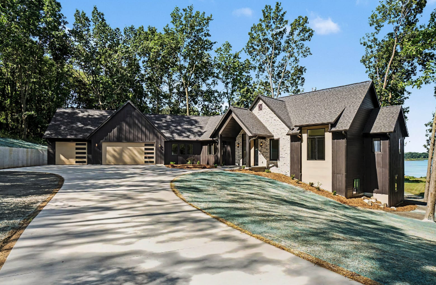 2026 People’s Choice Award Winner: A Show-Stopping Exterior Built to Stand Out